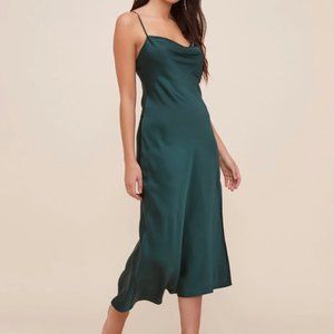 Astr the Label Gaia Midi Dress in hunter green